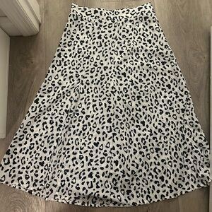 Leopard MIDI skirt